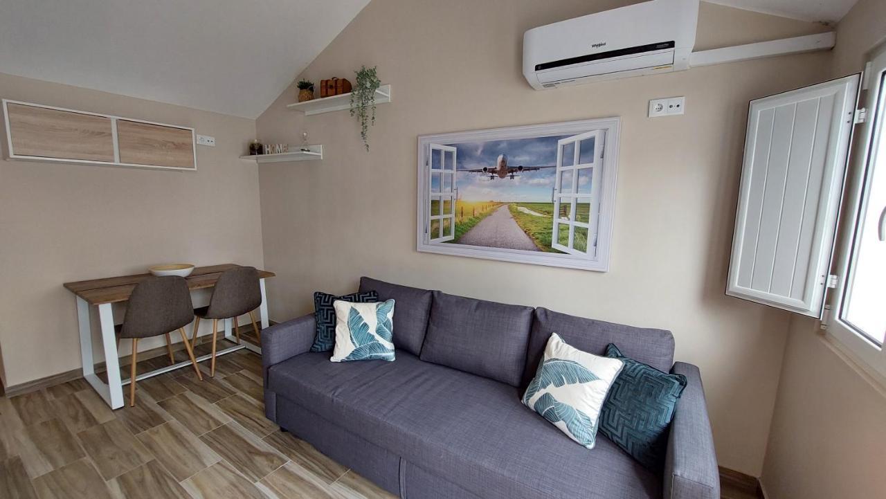 הוילה פארו Airport House מראה חיצוני תמונה
